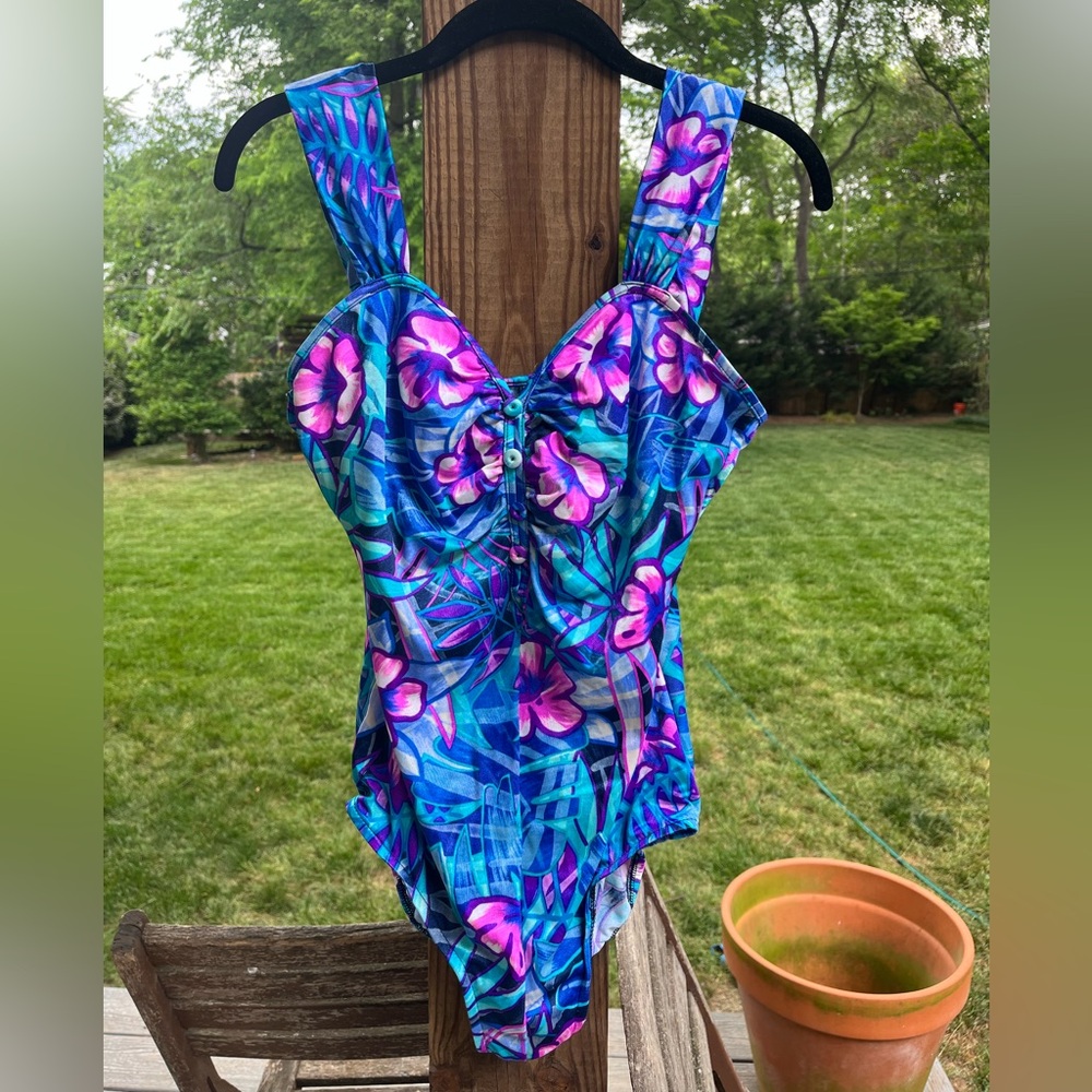 Vintage Retro Women’s Blue Floral One-Piece Swimsuit